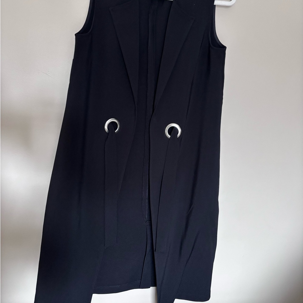 Stylish Black Sleeveless Vest